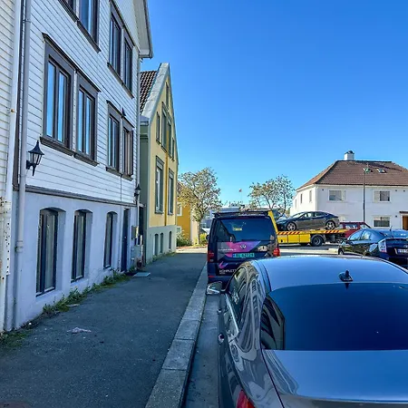 Lägenhet Sentral Og Moderne I *